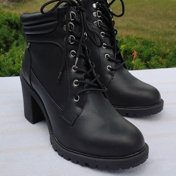 TORRID lace up Ankle boots platforms Sz 10.5 - Picture 8 of 8